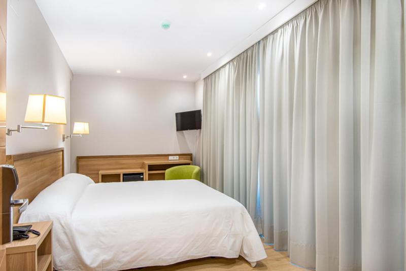 Hotel Jaume D'Urgell Μπαλαγέ Εξωτερικό φωτογραφία